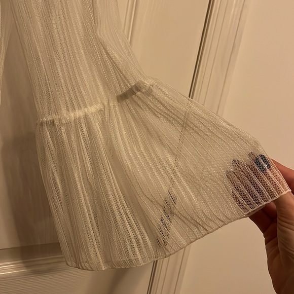 Aritzia Babaton blouse - Picture 3 of 4